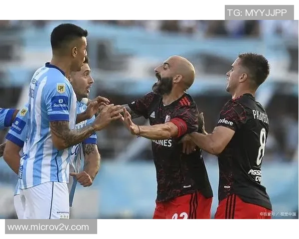 河床队与图库曼周日的激烈对抗赛即将上演,谁能笑到最后